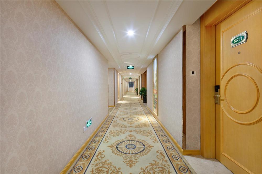 Vienna Hotel Zhengzhou Zhongyuan Futa Exterior photo
